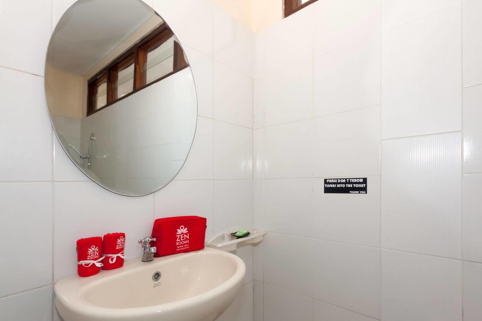 Zen Rooms Sanur Blanjong Sekawaru Buitenkant foto