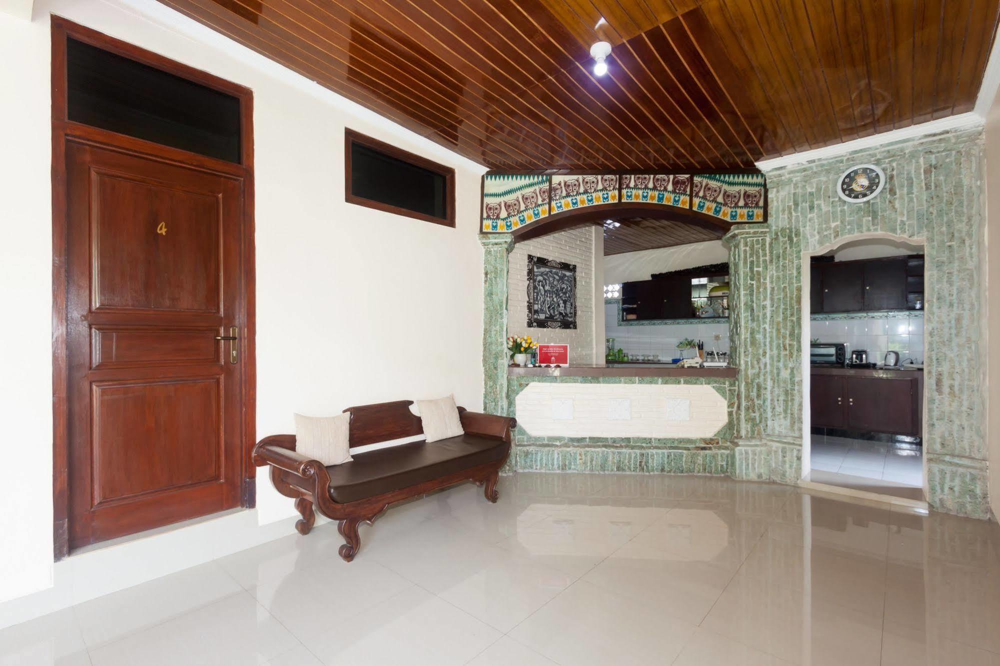 Zen Rooms Sanur Blanjong Sekawaru Buitenkant foto